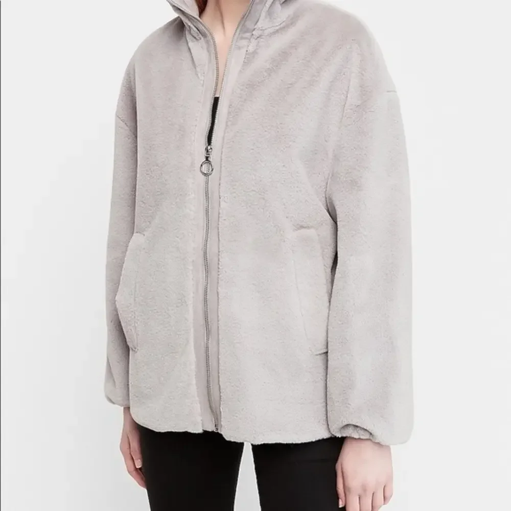 Express Women’s Small Oversized‎ Fall Winter Faux Fur Gray Coat
